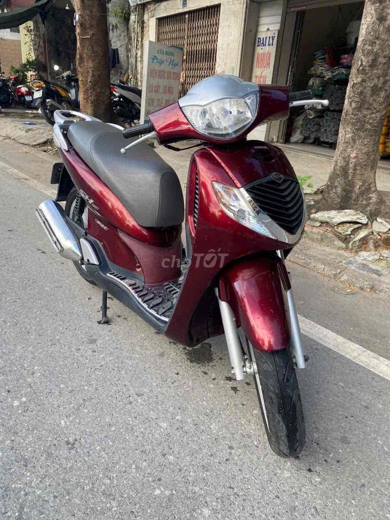 Honda sh 150 chính chủ êm đẹp mê ly biển vip. Mua bán Xe máy tại Quận Hồng Bàng Hải Phòng được đăng bởi Ly  hình 1