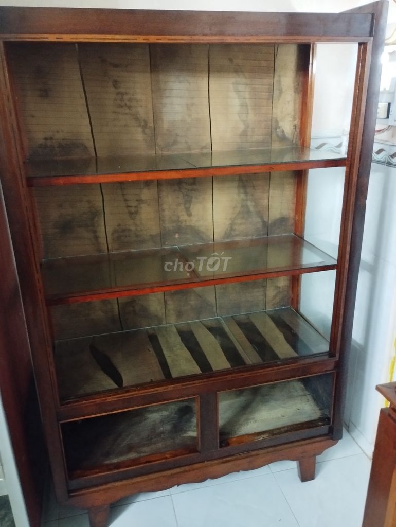 Tủ ly Gỗ Kính Nâu Cổ điển. Mua bán Tủ, kệ gia đình tại Thành phố Cà Mau Cà Mau được đăng bởi Phan dan hình 1