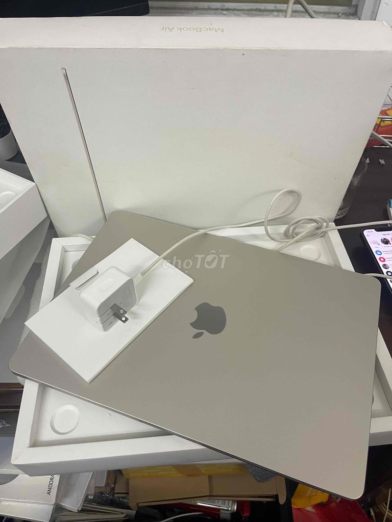 Macbook air m2 15” 2023 8/256 starlight pin98% ful. Mua bán Laptop tại Quận 3 Tp Hồ Chí Minh được đăng bởi Phúc Nguyễn hình 1