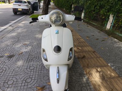 Piaggio Vespa FI 2011 Trắng. Mua bán Xe máy tại Thành phố Thủ Đức Tp Hồ Chí Minh được đăng bởi Phạm Tấn Tiền