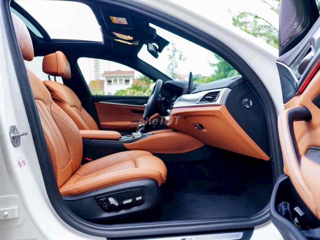 BMW 5 Series 2022 520i M Sport - 38000 km. Mua bán Ô tô tại Quận 7 Tp Hồ Chí Minh được đăng bởi Hoàng Anh Tuấn hình 9