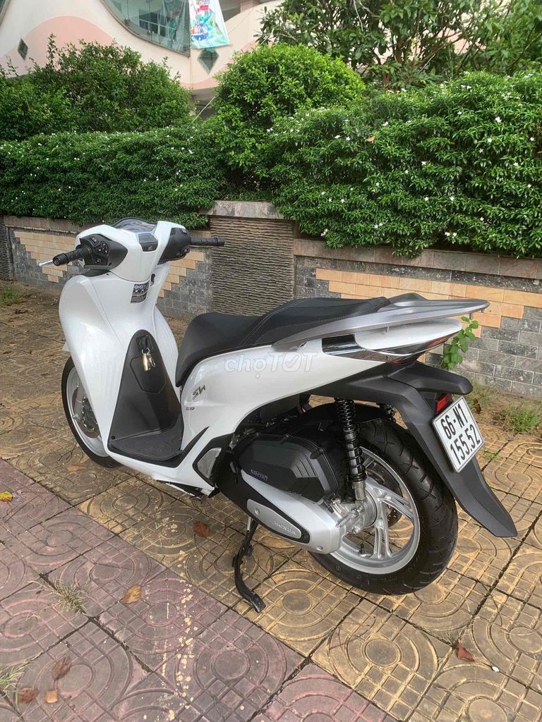 Honda SH 125i 2021 Trắng 5.000km. Mua bán Xe máy tại Thành phố Sa Đéc Đồng Tháp được đăng bởi DUY CƯỜNG hình 3