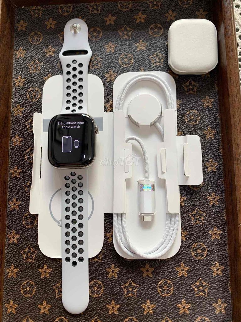 bán apple watch sr10/46 Titan Lte Esim new 100%