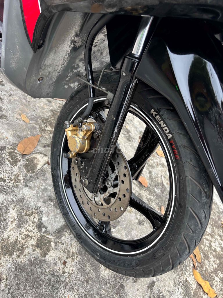 Yamaha Luvias GTX Đỏ đen. Mua bán Xe máy tại Thị xã Bến Cát Bình Dương được đăng bởi xe máy trả góp tín nghĩa  hình 4