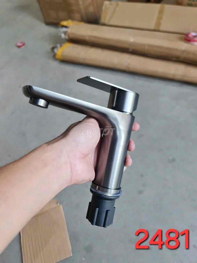 Vòi lavabo Kim loại Bạc chống gỉ sét. Mua bán Thiết bị vệ sinh, nhà tắm tại Quận Cẩm Lệ Đà Nẵng được đăng bởi Danh Đoàn hình 1