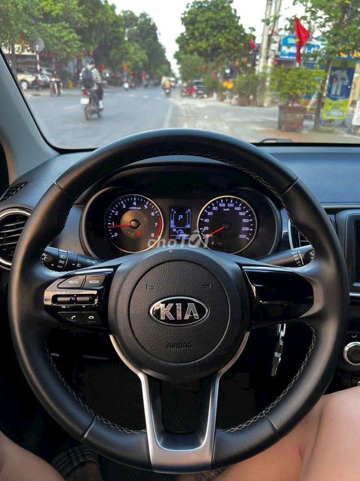 Kia Soluto phiên bản 1.4 AT Deluxe 2020. Mua bán Ô tô tại Huyện Đông Anh Hà Nội được đăng bởi lê tuấn anh hình 4