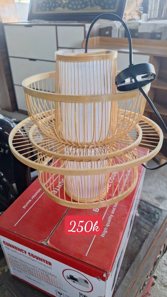 Đèn treo tre vàng thủ công. Mua bán Đèn tại Quận Ngũ Hành Sơn Đà Nẵng được đăng bởi Đồ Cũ TTpro hình 1