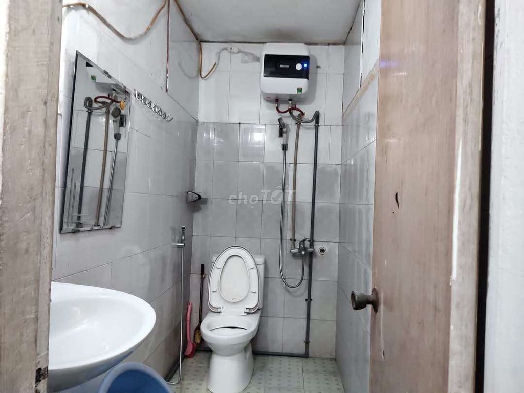 Cho thuê nhà mặt đường 14m. điều hòa 16000btu mới. Nóng lạnh mới tinh.. Cho thuê Nhà ở tại Quận Hải An Hải Phòng được đăng bởi lê xuân việt hình 3