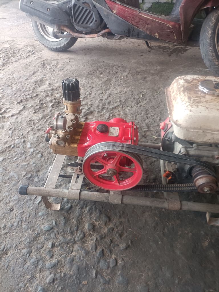 Máy xịt thuốc chạy bằng xăng. Mua bán Đồ chuyên dụng, Giống nuôi trồng tại Huyện Châu Thành Tiền Giang được đăng bởi Phuong hình 5