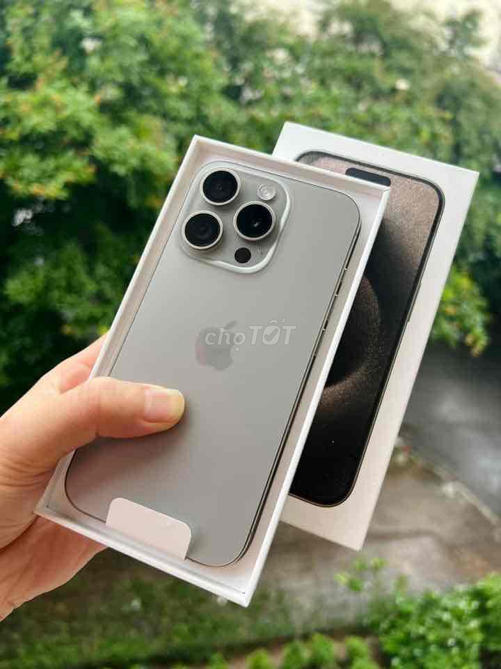 iPhone 15 Pro max 256G TỰ NHIÊN new APPLE 07/2025. Mua bán Điện thoại tại Quận Thanh Xuân Hà Nội được đăng bởi Nguyễn Huy Dũng hình 1