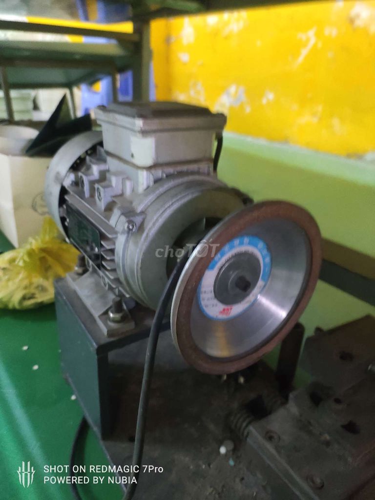 Động cơ điện JH YVP7122 Bạc. Mua bán Đồ chuyên dụng, Giống nuôi trồng tại Quận Bình Tân Tp Hồ Chí Minh được đăng bởi Hoang Anh hình 1