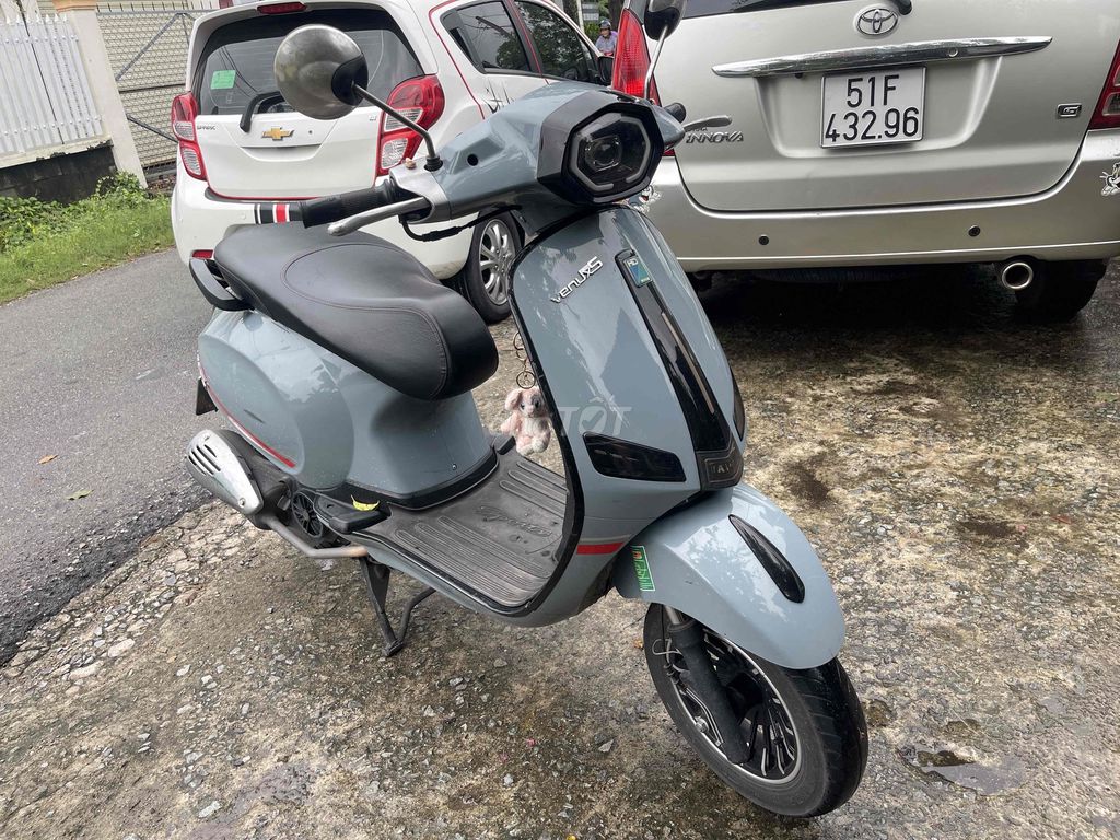 Vespa 50cc 2024 серый, б/у