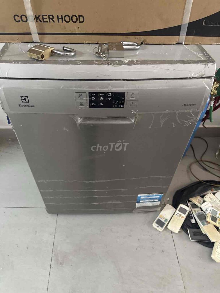 máy rửa chén electrolux lưu kho lâu chưa sử dụng. Mua bán Bếp, lò, đồ điện nhà bếp tại Quận Bình Tân Tp Hồ Chí Minh được đăng bởi Điện Lạnh Tân Tiến hình 1