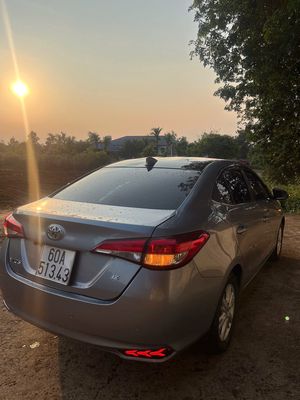 cần bán xe toyota vios e mt 2018