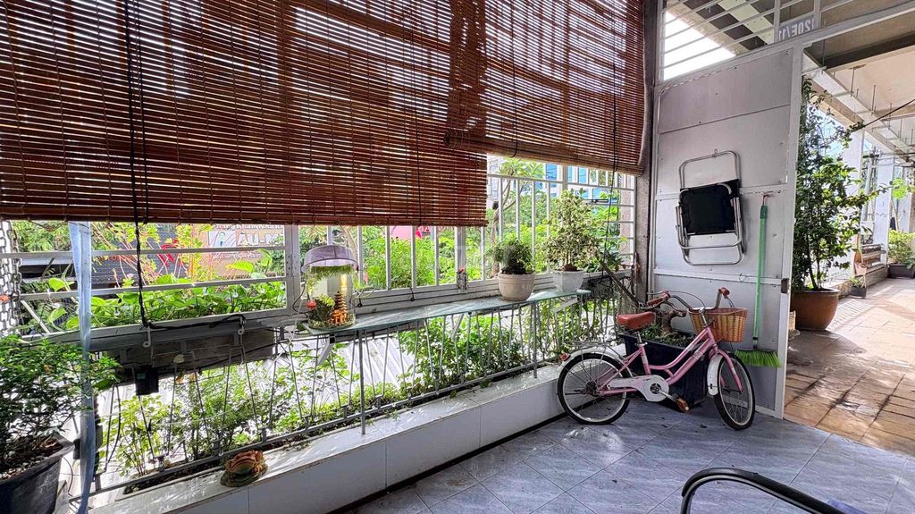 Квартира 3 спальни, балкон, 90м2, люкс-мебель, 1 округ