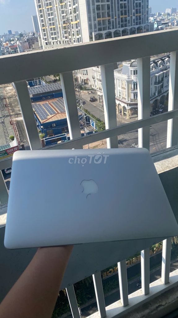 MacBook Air 13-inch. Mua bán Laptop tại Quận 8 Tp Hồ Chí Minh được đăng bởi Lin hình 1