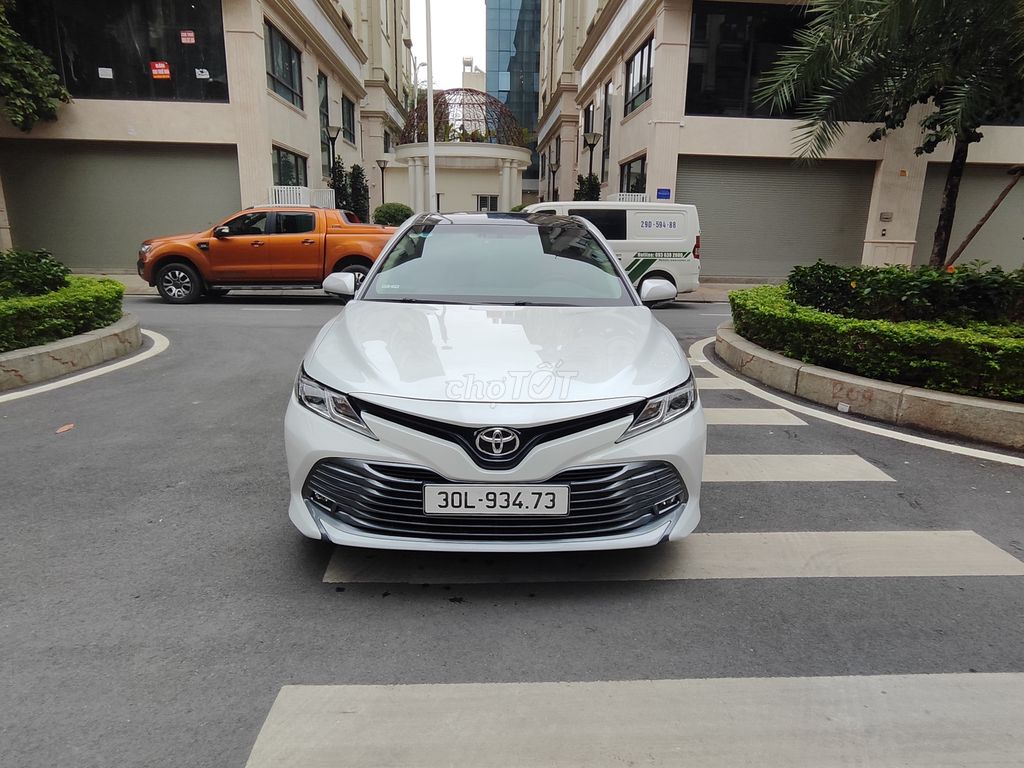 Toyota Camry 2020 2.0G,nhập khẩu chính chủ như mới