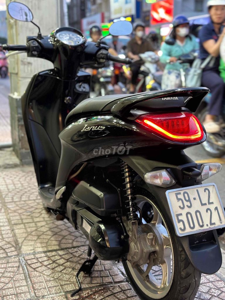 Yamaha Janus 125 Đời 2017 . BSTP. Mua bán Xe máy tại Quận Phú Nhuận Tp Hồ Chí Minh được đăng bởi Ngọc Huy hình 5