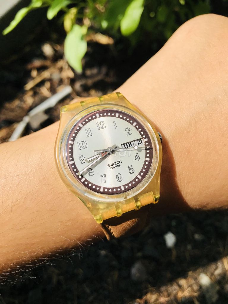 đồng hồ Swatch Swiss máy THuỵ dây da có lịch