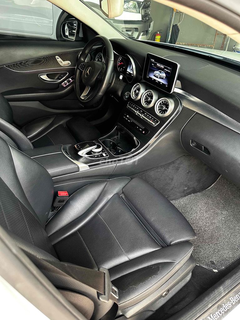 Mercedes Benz C Class 2018 C200 - 70000 km. Mua bán Ô tô tại Quận 7 Tp Hồ Chí Minh được đăng bởi Thông Sport  hình 6