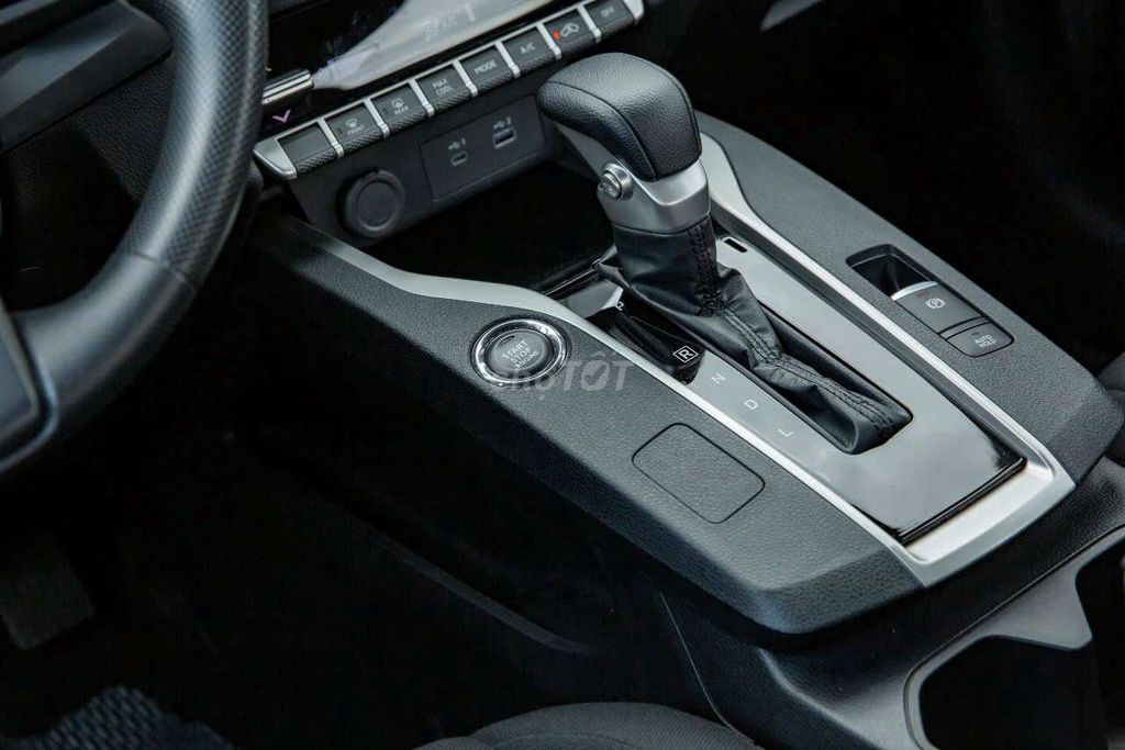 XFORCE GLX 2025, Tặng BHVC + gói phụ kiện 15TR. Mua bán Ô tô tại Quận Ninh Kiều Cần Thơ được đăng bởi Minh Tuấn  Đại Lý Mitsubishi Cần Thơ hình 6