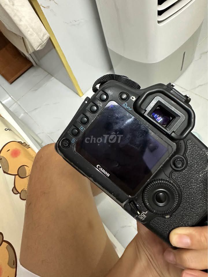 Máy ảnh Canon 5D Mark II Đen ống kính 80-200mm. Mua bán Máy ảnh, Máy quay tại Quận Phú Nhuận Tp Hồ Chí Minh được đăng bởi Trương Anh Duy hình 1
