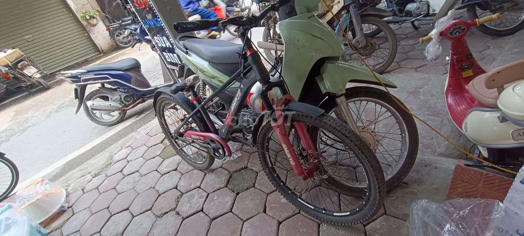 Nhà mình có xe đạp ko dùng đến bán lại cho ai cần. Mua bán Xe đạp tại Huyện Hoài Đức Hà Nội được đăng bởi Thế giới hình 4