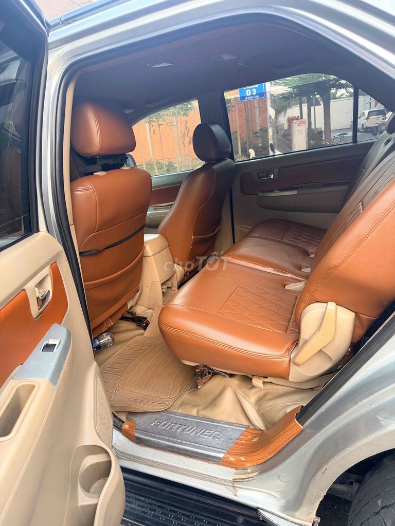 Toyota FOTUNER 2009 máy dầu xe zin máy zin êm rẻ. Mua bán Ô tô tại Thành phố Thuận An Bình Dương được đăng bởi Kim Nam Auto Tom  hình 8