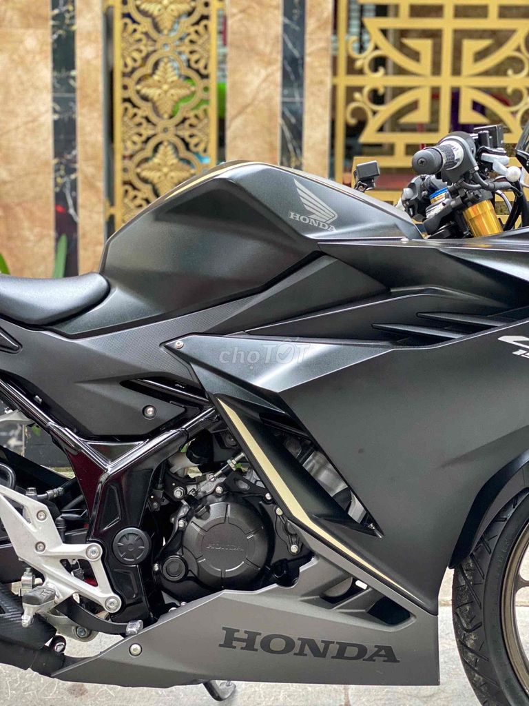 Honda CBR 150 ABS 2024 черный, пробег 1700 км