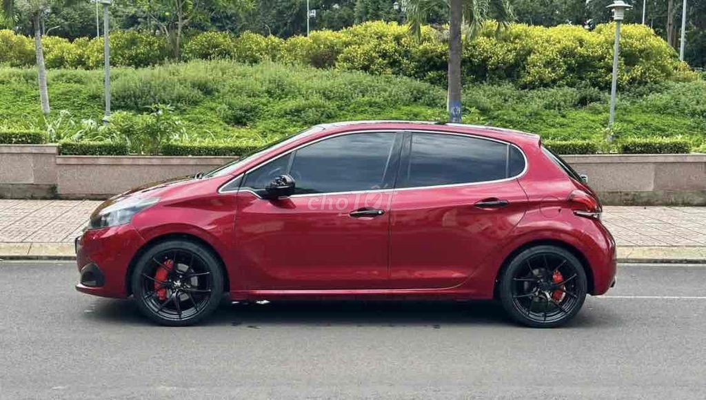 Peugeot 208 2015 1.6L AT - 72123 km. Mua bán Ô tô tại Huyện Krông Pắc Đắk Lắk được đăng bởi lê thanh luân hình 3