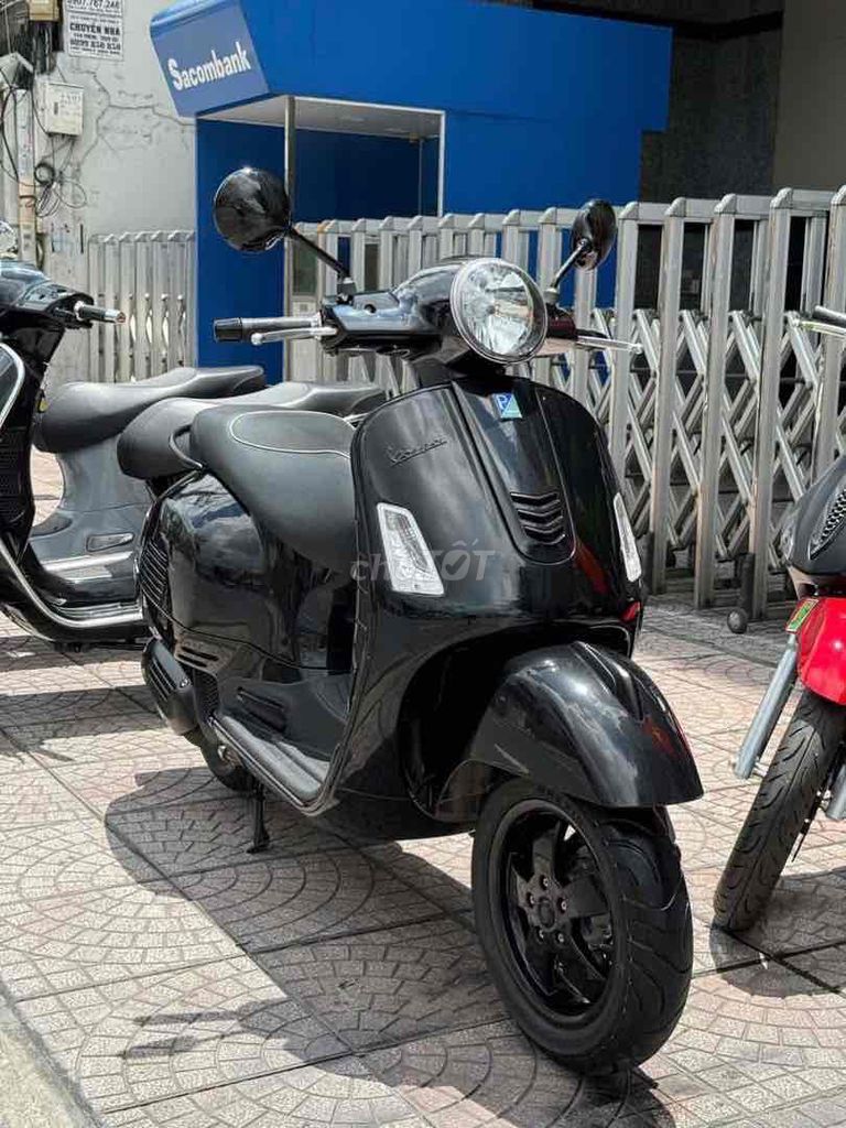 Vespa GTS 150cc  mua 3-2021 5k km chính chủ Tphcm. Mua bán Xe máy tại Quận Phú Nhuận Tp Hồ Chí Minh được đăng bởi VESPA Piaggio Quốc Vương  hình 2