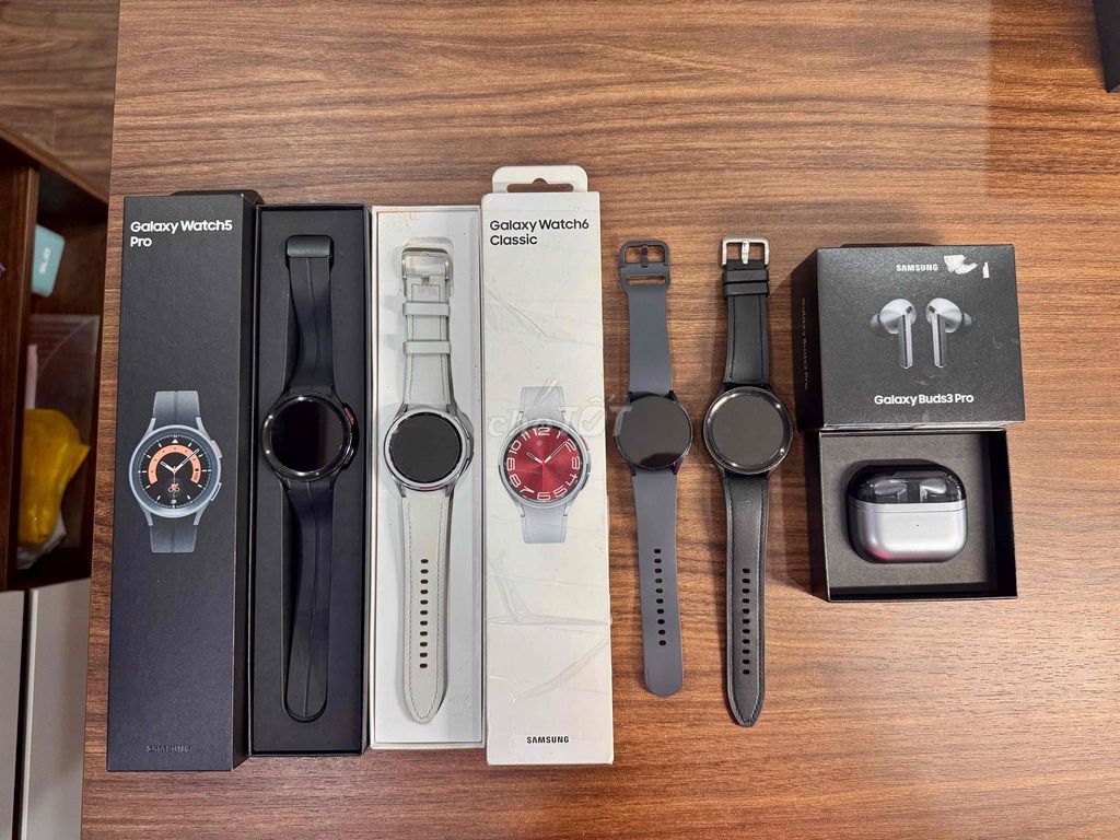 Samsung watch 5 pro. Mua bán Thiết bị đeo thông minh tại Quận Hà Đông Hà Nội được đăng bởi Hoàng Đức Mạnh hình 1