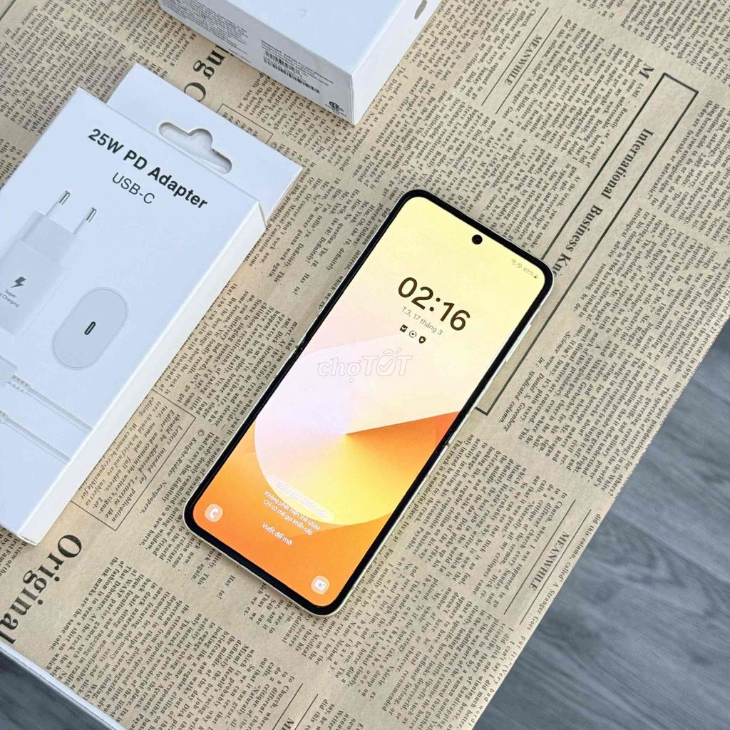 Samsung Z Flip 6 256GB Vàng. Mua bán Điện thoại tại Quận Ninh Kiều Cần Thơ được đăng bởi Minh Mobile hình 1