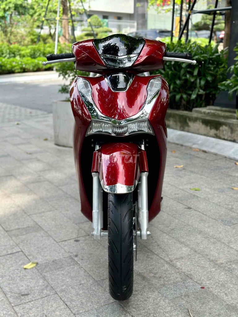 SH 125 CBS 2022 màu đỏ cực đẹp, cực chất lượng. Mua bán Xe máy tại Quận Đống Đa Hà Nội được đăng bởi Xe Máy Vượng Trung hình 4