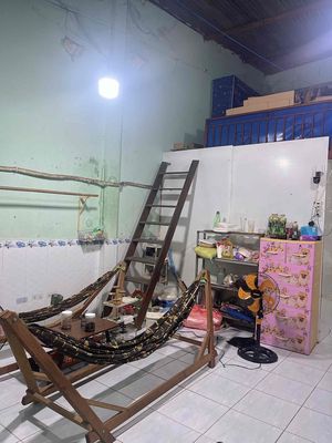 tìm 1 nữ ở ghép có p máy lạnh, võng, máy giặt...
