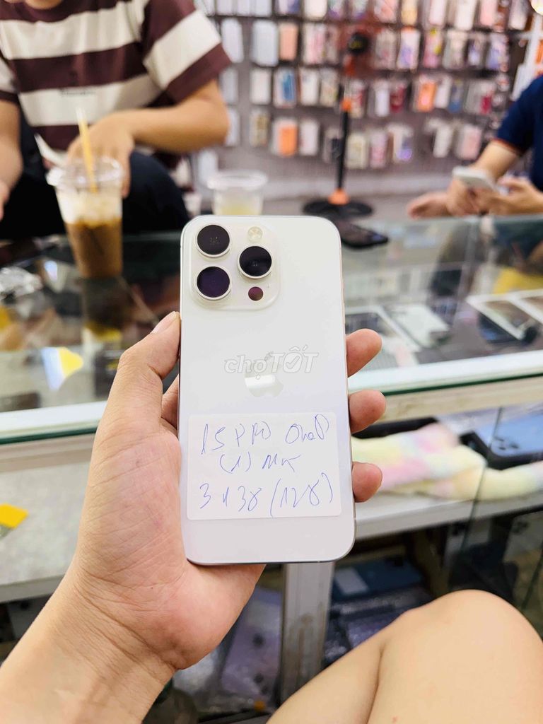 Apple iPhone 15 Pro QuốcTế Nhiều màu mới keng. Mua bán Điện thoại tại Quận Hải Châu Đà Nẵng được đăng bởi Hoàng Táo 273 Nguyễn Hoàng Đà Nẵng hình 1