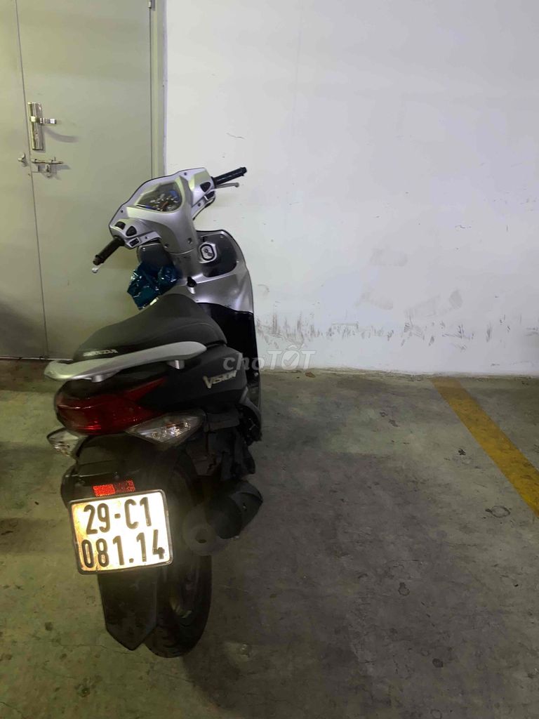 Cần bán Honda Vision đời đầu. Mua bán Xe máy tại Quận Hoàn Kiếm Hà Nội được đăng bởi Việt Hà Nguyễn hình 5