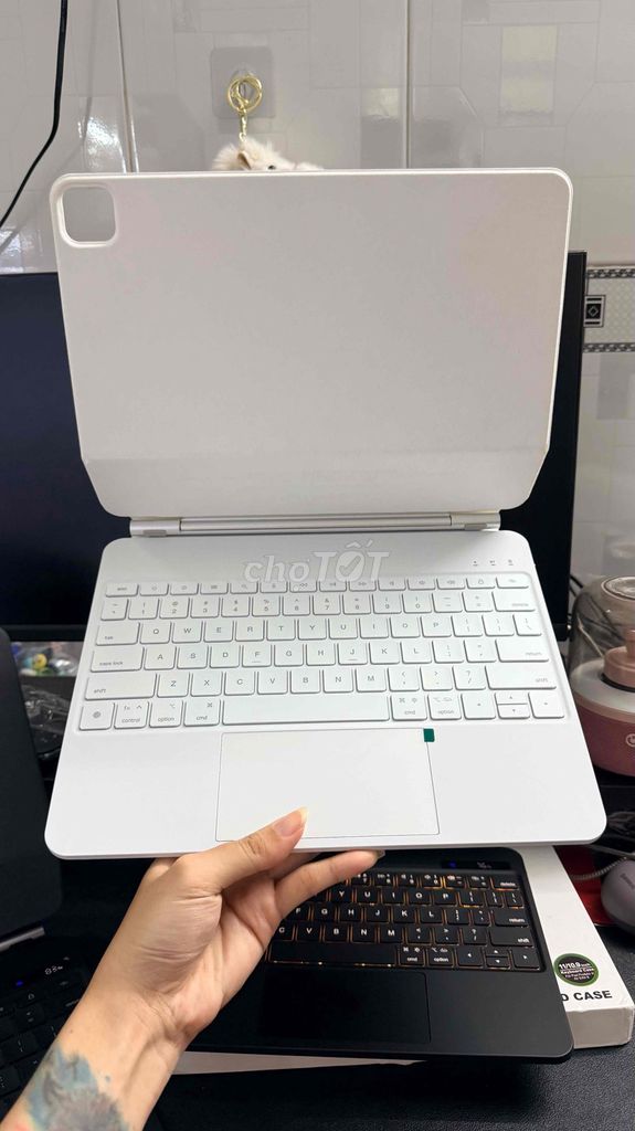 Bao da bàn phím ipad có hít nam châm như magic key. Mua bán Phụ kiện (Màn hình, Chuột...) tại Quận 5 Tp Hồ Chí Minh được đăng bởi Thủy hình 1