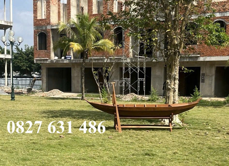Thuyền gỗ decor nhà hàng hải sản, Thuyền Decor. Mua bán Cây cảnh, đồ trang trí tại Quận Long Biên Hà Nội được đăng bởi Chi Trần hình 1
