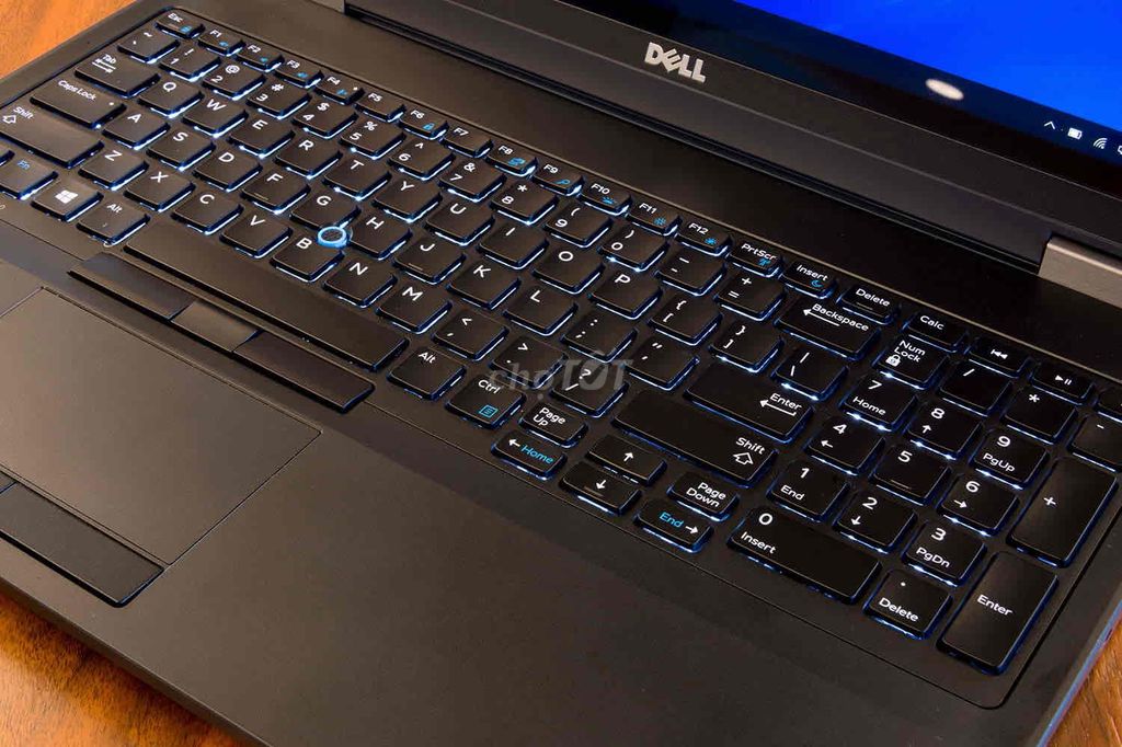 Laptop Dell i7-6820HQ-16GB máy trạm siêu trâu bò