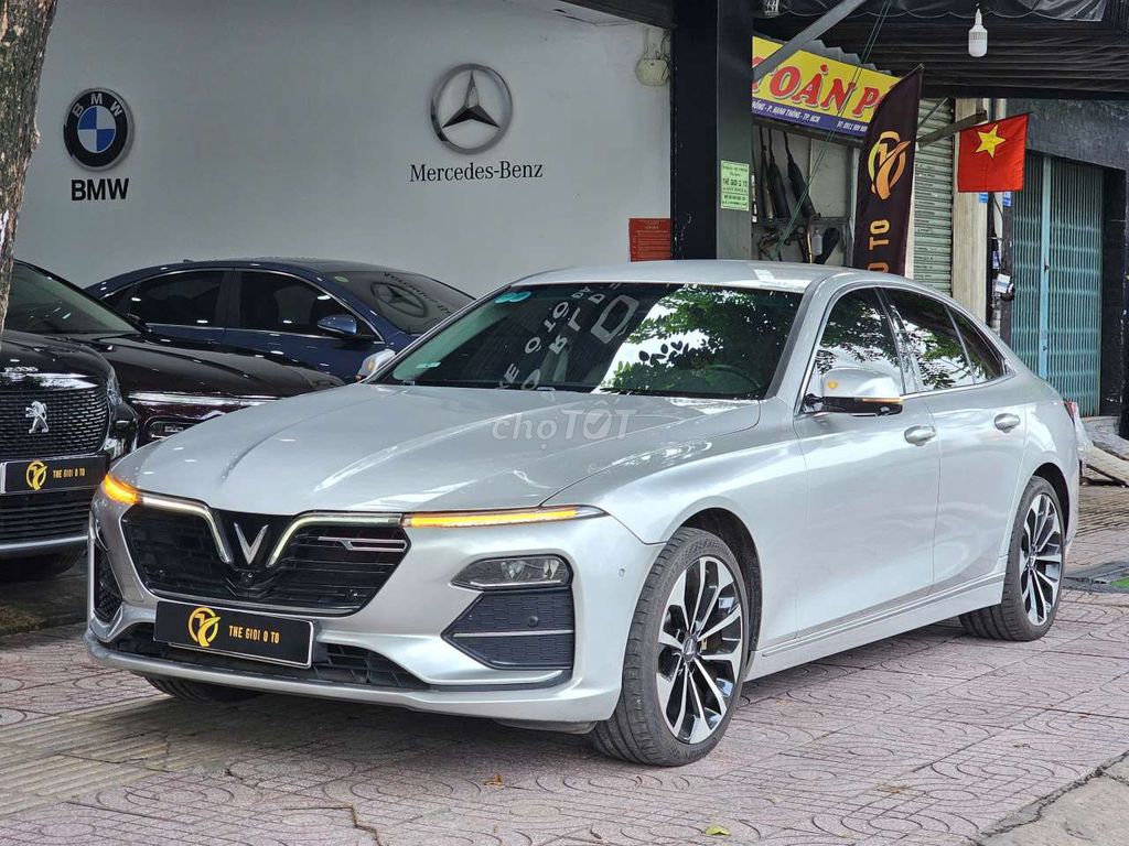 VinFast Lux A Premium 2019 Bạc 85.000 km