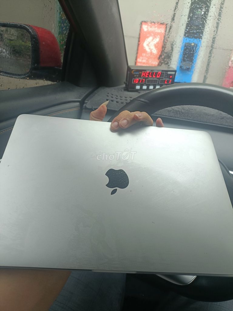 Apple MacBook Pro i5 8GB Bạc 2017. Mua bán Laptop tại Huyện Cẩm Xuyên Hà Tĩnh được đăng bởi Anh Nguyen hình 1