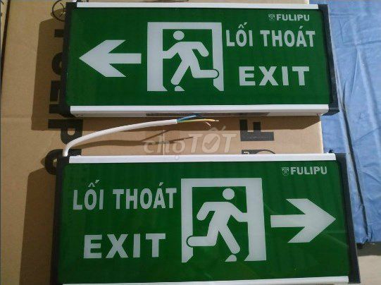 Đèn exit chỉ hướng, giá siêu hấp dẫn