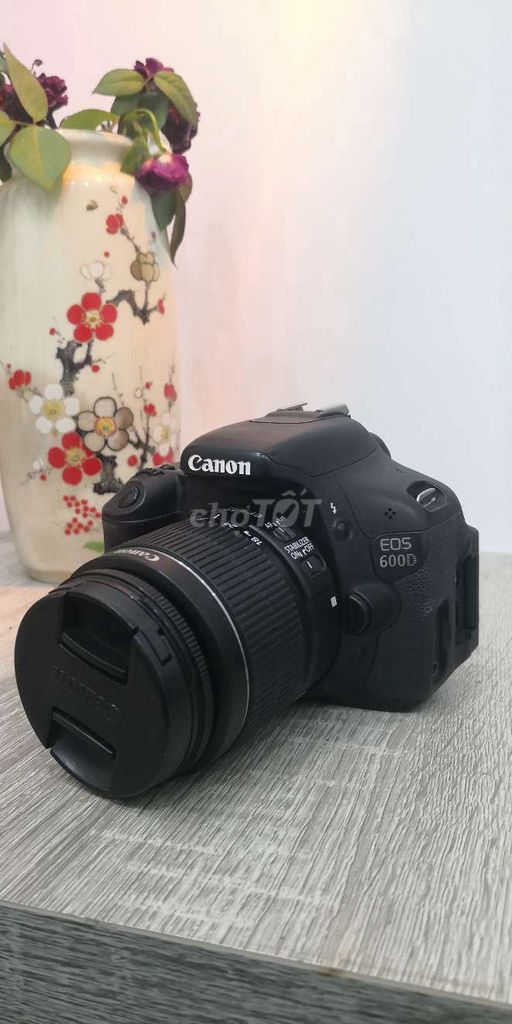Máy ảnh Canon EOS 600D ống kính 18-55mm. Mua bán Máy ảnh, Máy quay tại Thành phố Buôn Ma Thuột Đắk Lắk được đăng bởi Trần Thị Hồng Thuý hình 1