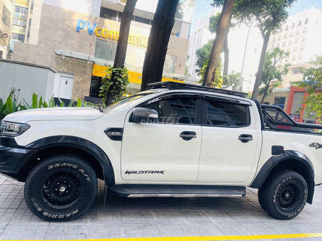 Wildtrak 3.2AT HAI CẦU 4x4 ĐĂNG KÝ 2017 Biển SG. Mua bán Ô tô tại Quận 3 Tp Hồ Chí Minh được đăng bởi DƯƠNG KHANG hình 6