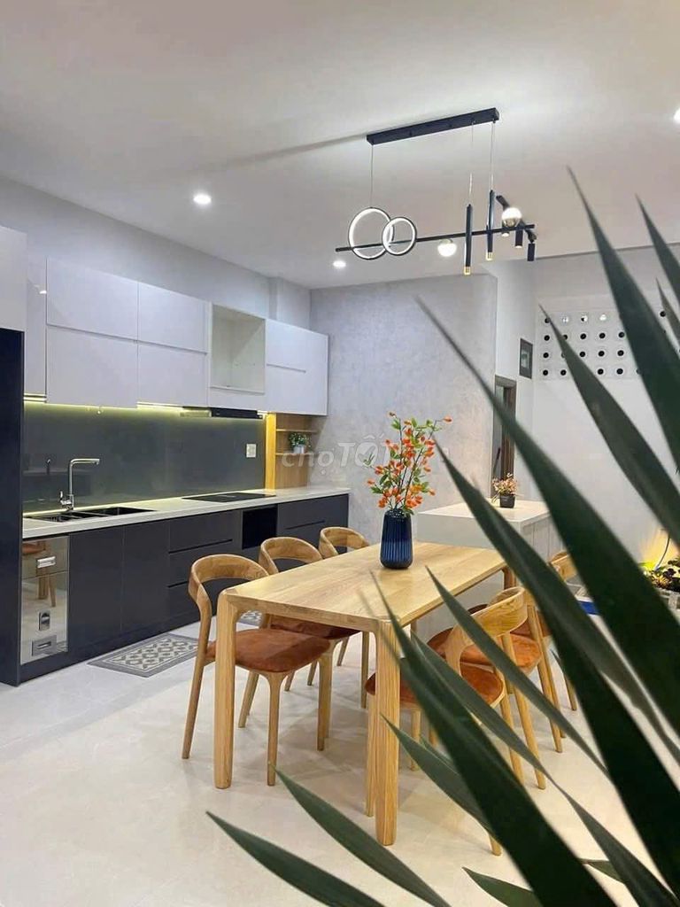 Furnished 3-storey house 150 m from Nguyễn Tất Thành beach — photo 6