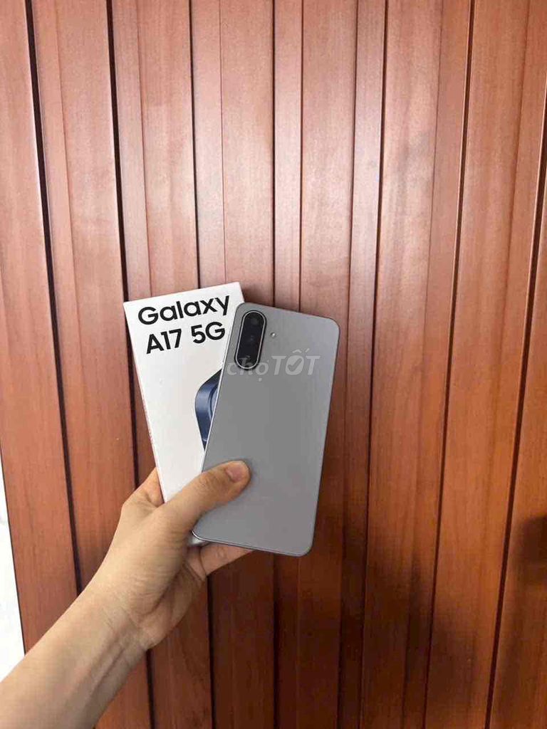 Samsung Galaxy A17 5G 8GB/256GB Xám bh t12/26. Mua bán Điện thoại tại Thành phố Buôn Ma Thuột Đắk Lắk được đăng bởi cầm đồ nguyễn phương hình 1