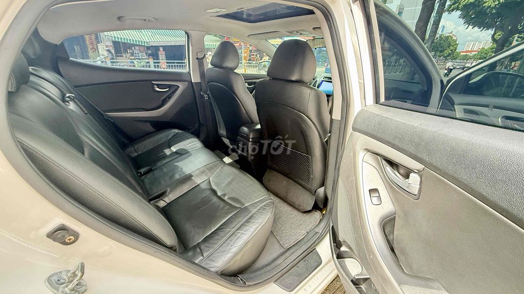 Hyundai Elantra 2015 1.8 AT - 94000 km. Mua bán Ô tô tại Quận Tân Phú Tp Hồ Chí Minh được đăng bởi Thế Anh hình 11