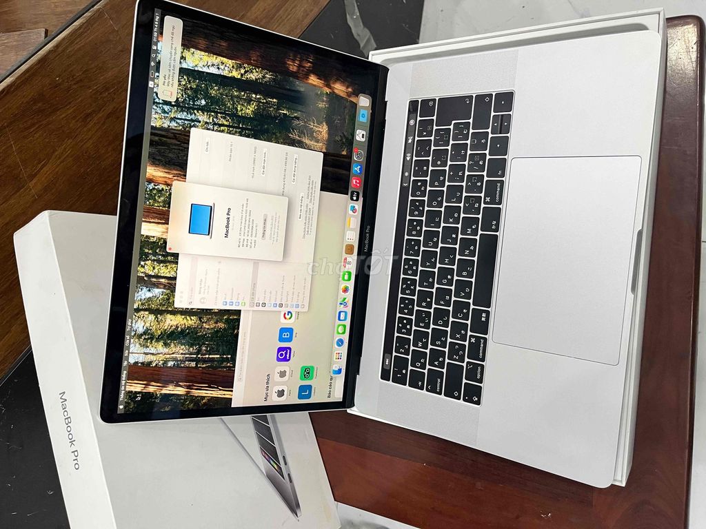 Bán macbook pro 2018-15ing I7/16GB/512 có hộp