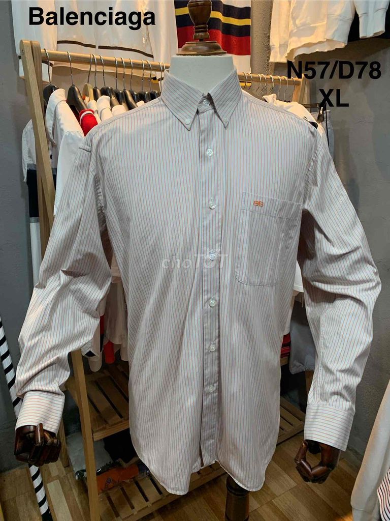 Áo BALENCIAGA 9 hãng qua sử dụng. Mua bán Quần áo tại Huyện Đức Trọng Lâm Đồng được đăng bởi Black 2hand  hình 1